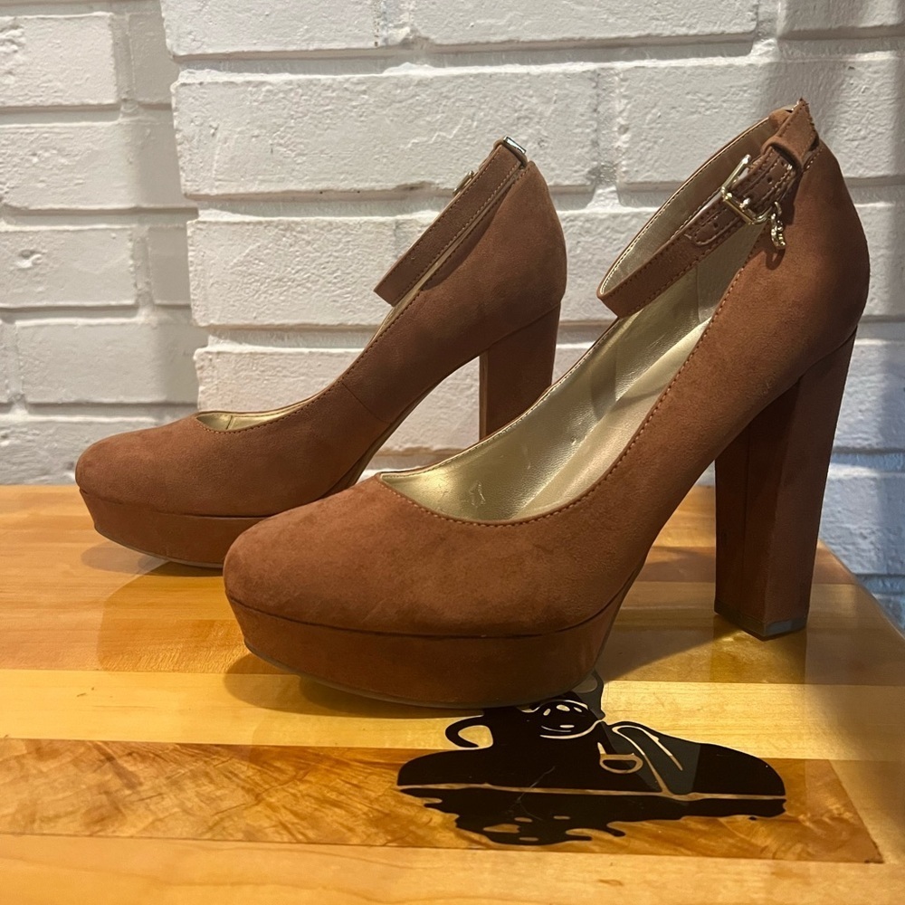 #6 Guess heels - Picture 4 of 9